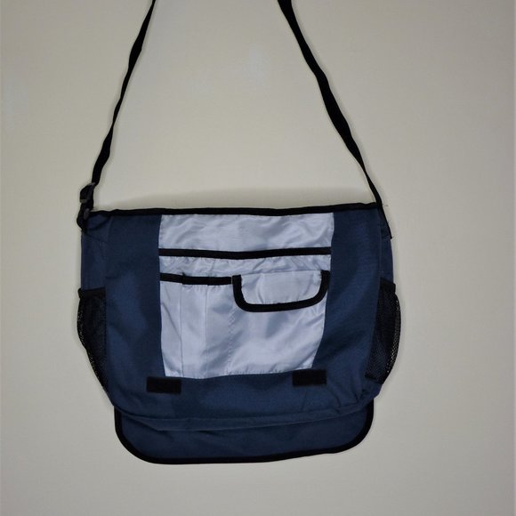 Levi's Canvas Laptop Bag - Picture 4 of 6